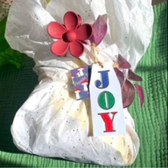 Monkeying Around Christmas Socks (For Bundle Purposes) Free w Handcrafted Throw - Picture 3 of 5